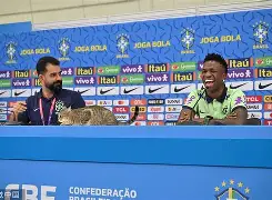 维尼修斯赛点兑现，广州队淘汰辽宁男篮晋级四强，主帅激动落泪的简单介绍